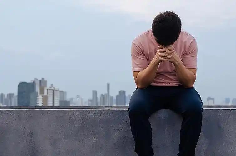 33岁，一个男人正值壮年，却因为阴茎癌离开人世。医生说，病因其实很明确，但很多人
