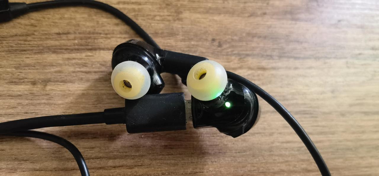 Jabra耳机电池坏了无法修理[捂脸][黑脸][鼾睡]

价格不菲的Jabra耳