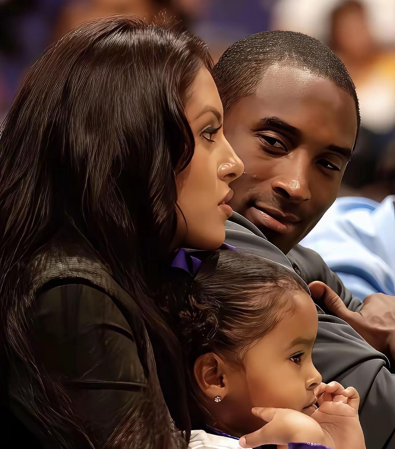 瓦妮莎怎么能忘得了，满眼都是她的科比呢？
这个男人走了多久，瓦妮莎也消沉了多久。