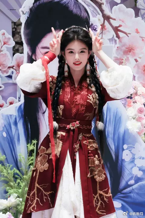 艾米辣条音全网热议的辣条音本尊来了，艾米原声鲜活有力量，戏路直接拓宽。 