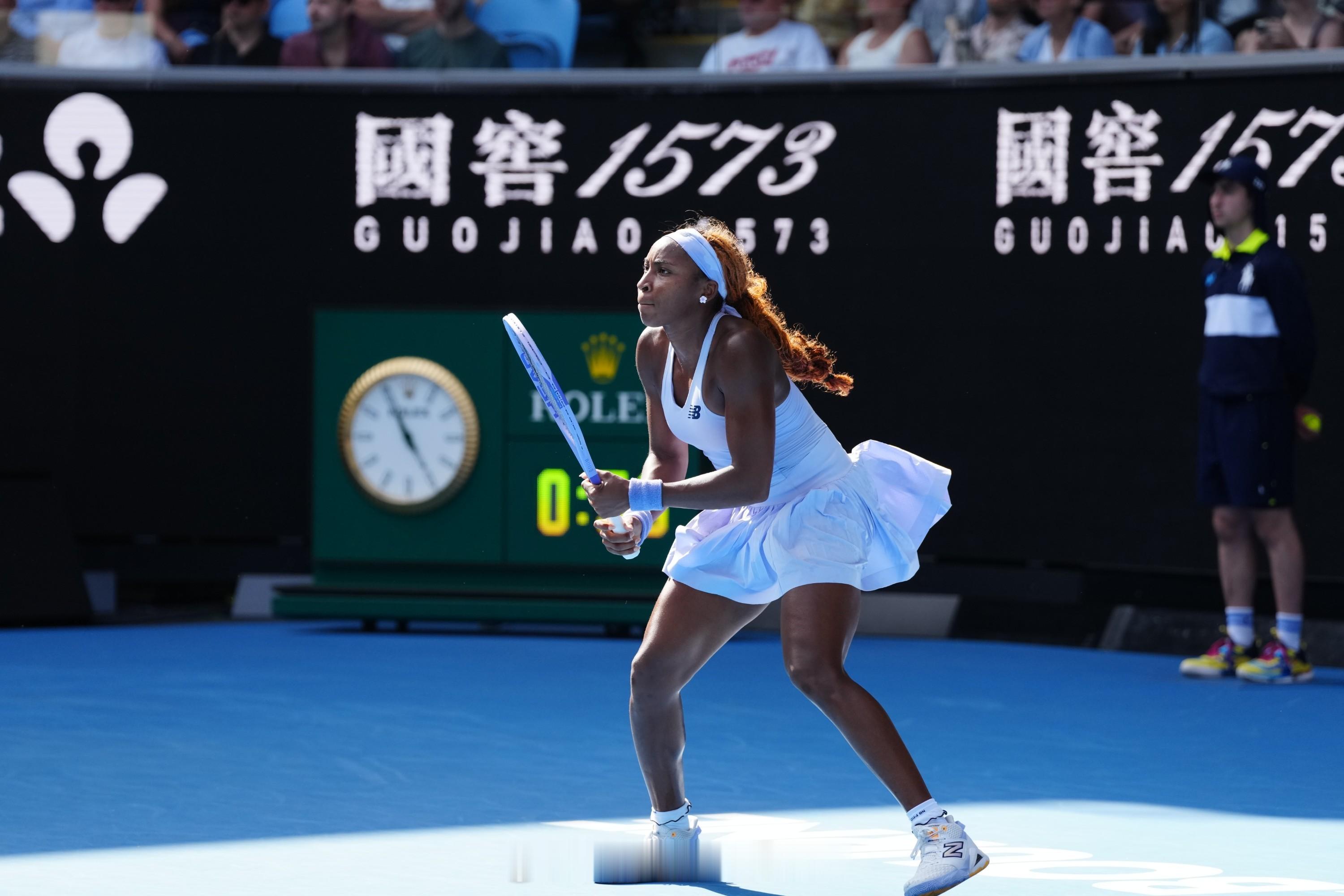 劳力士与网球高芙连续三年进澳网八强 不知疲倦的奔跑，是你向上的决心中央球场的蔚蓝