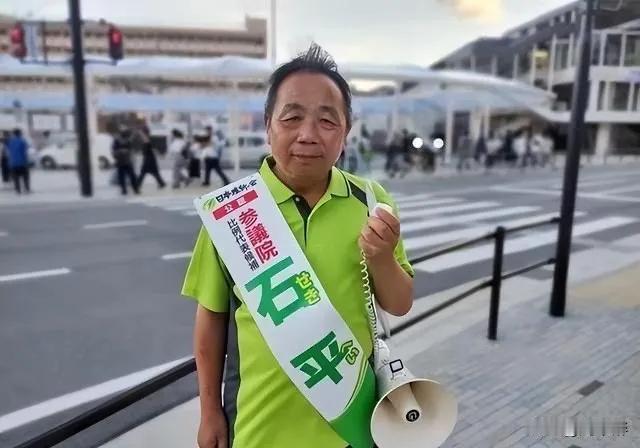 以貌取人，看相识人，是有道理的。比如这货，一看就是汉奸。估计十个中国人中，有九点
