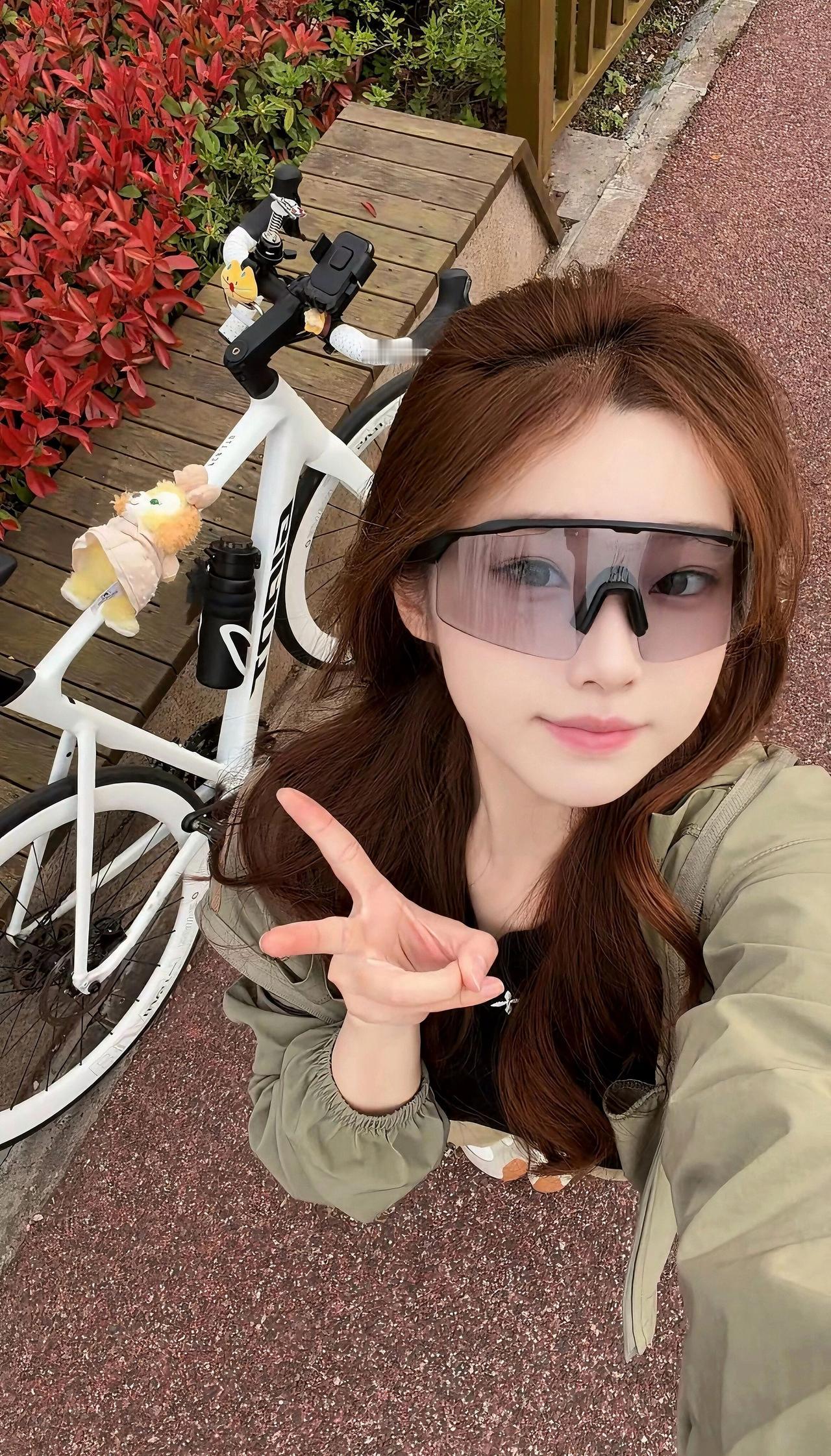 元气满满的一天，从骑行开始！🚴‍♀️🌞