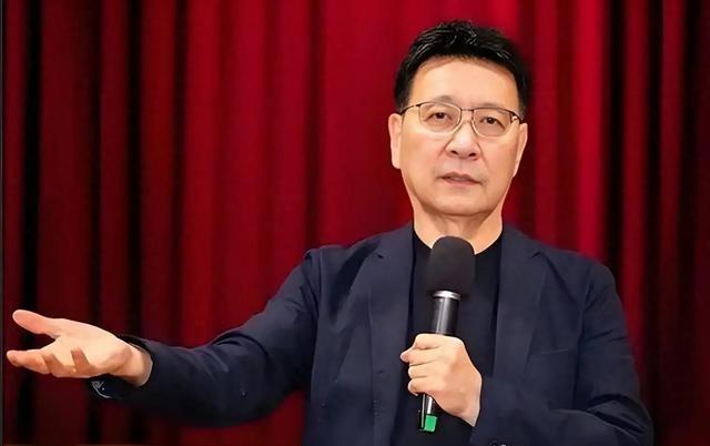 这是明目张胆地敲诈！赵少康那句“不给好处就不独立”，说出了国民党最赤裸的底色。更