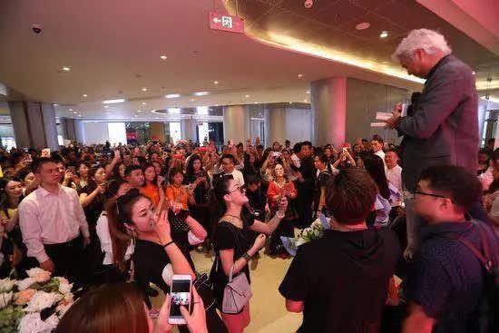 普京做出让步？表示愿意归还乌克兰被占领的土地，但普京也在打着自己的算盘，只要乌克