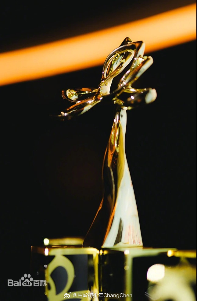 首先恭喜孙俪凭借《蛮好的人生》中“胡曼黎”四封SMG视后，接下来就是冲今年的电视