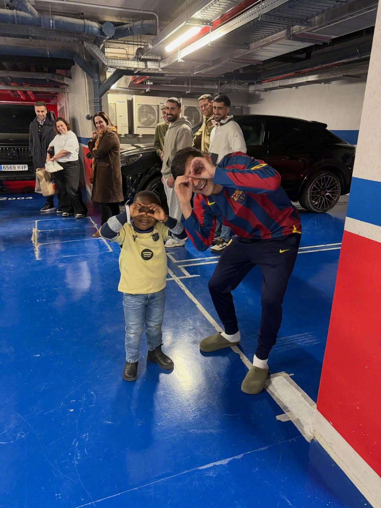 亚马弟和佩德里，这完全就是萌物啊！！！巴萨 🔴🔵ForçaBarça