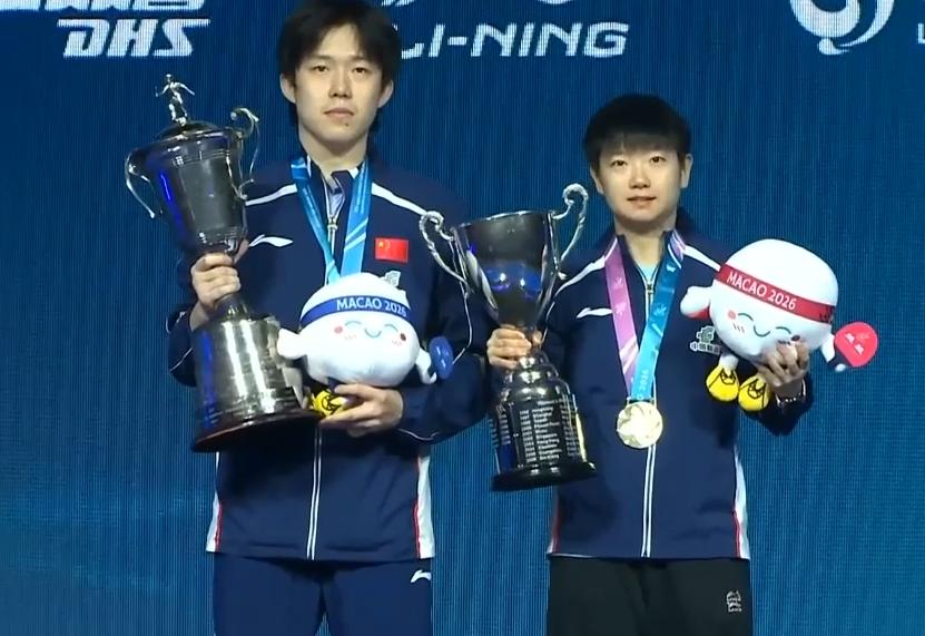 很危险，王楚钦孙颖莎都在拿到冠军点后，心理剧烈波动。
今年的澳门世界杯，两个世界