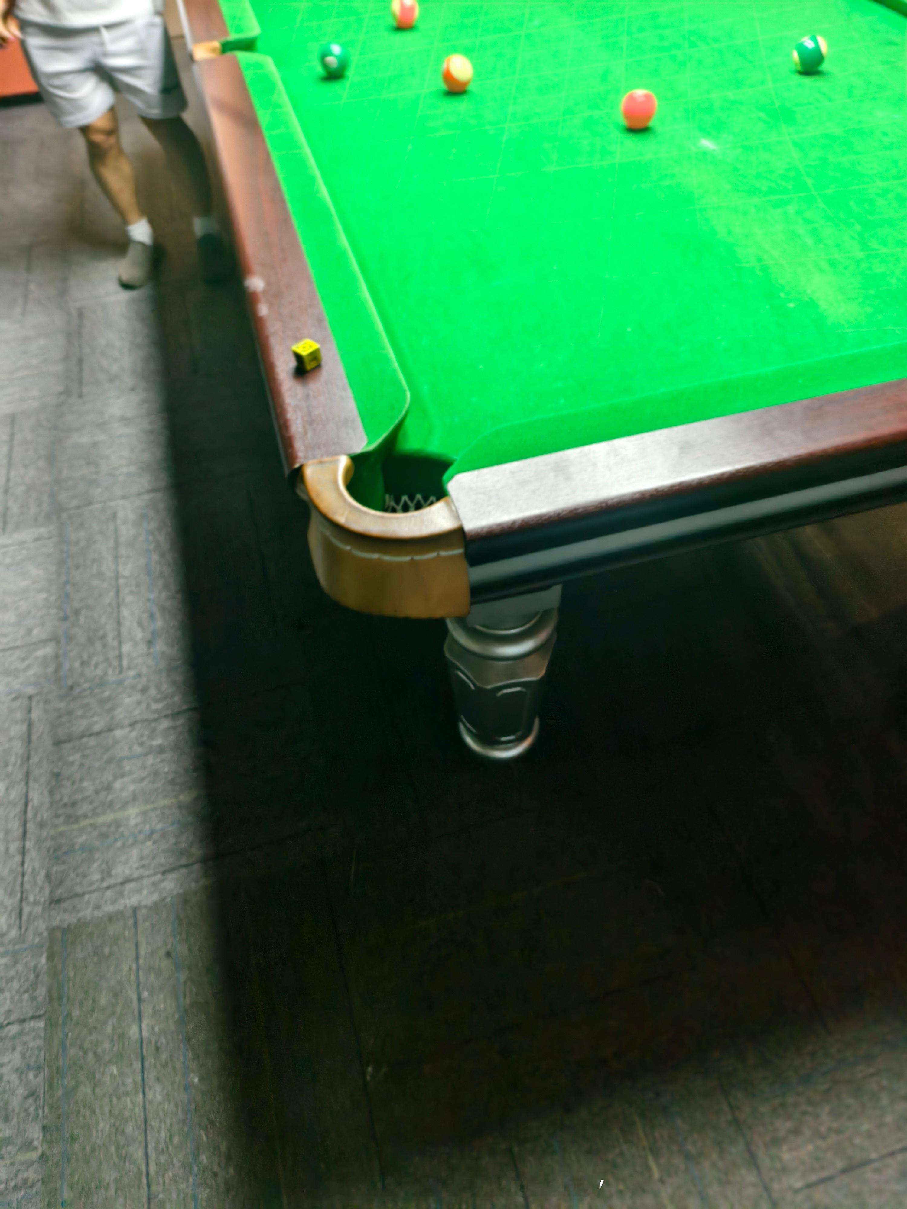 台球🎱，会一点台球网球显眼包波比Bobby
