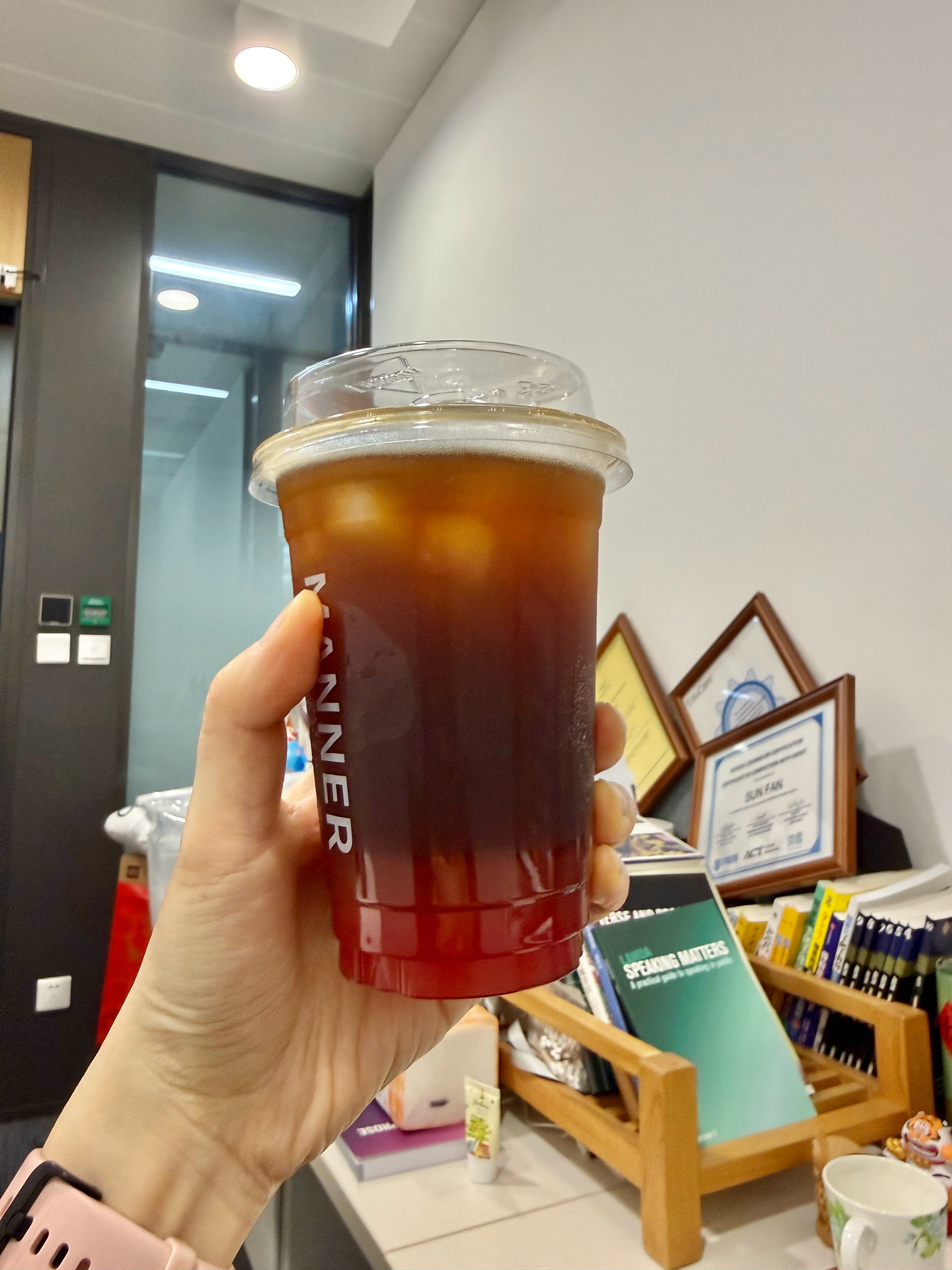 今日饮食元素🍽️｜Manner芭乐冰美式（偏甜！建议备注少糖）☕️MUJI三文