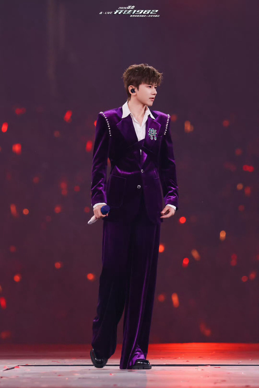 张杰热血开场 ✨谁懂啊!张杰演唱会直接把中式美学搬上舞台!开场VCR气势磅礴，大