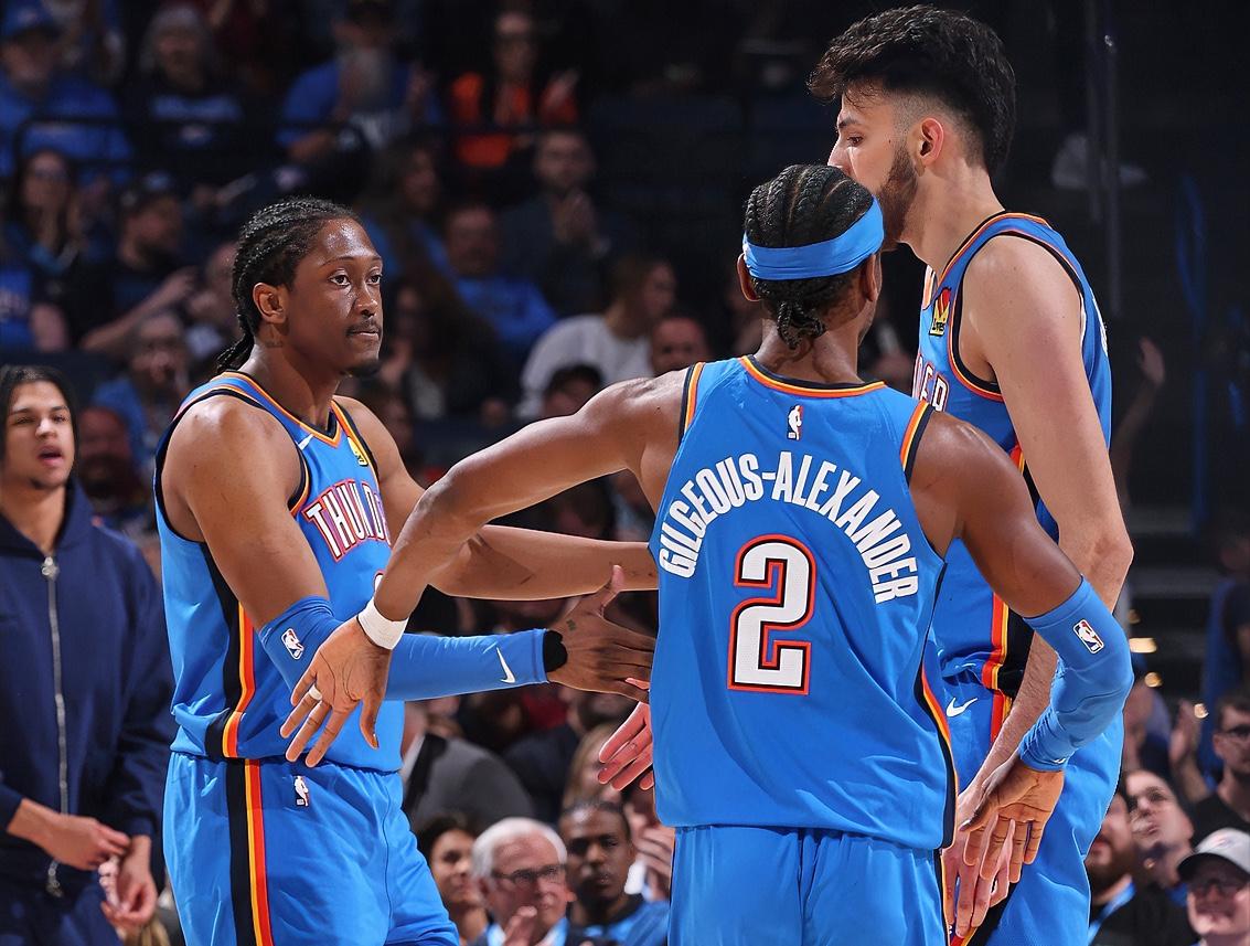 杜兰特：三弟，跟你讲个笑话，快船未来7年只有3个次轮签，你什么感觉？？？
哈登：