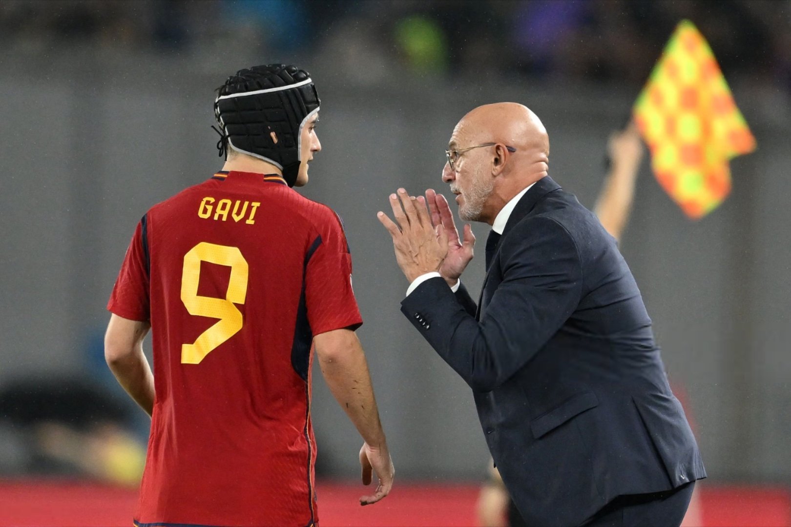 每体：德拉富恩特斯非常信任加维，如果他确认加维完全准备就绪，加维将进入西班牙国家