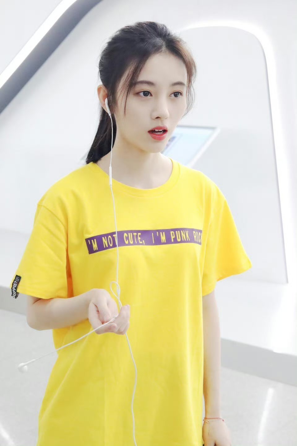 鞠婧祎 jjy鞠婧祎来战jjy鞠婧祎阿黛“春季的邂逅，在盛夏是一曲浪漫的诗” "