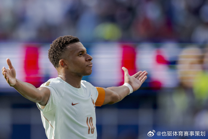 同一赛季包揽世界杯、联赛、欧冠最佳射手，姆巴佩是历史第二人本届世界杯落下帷幕，姆
