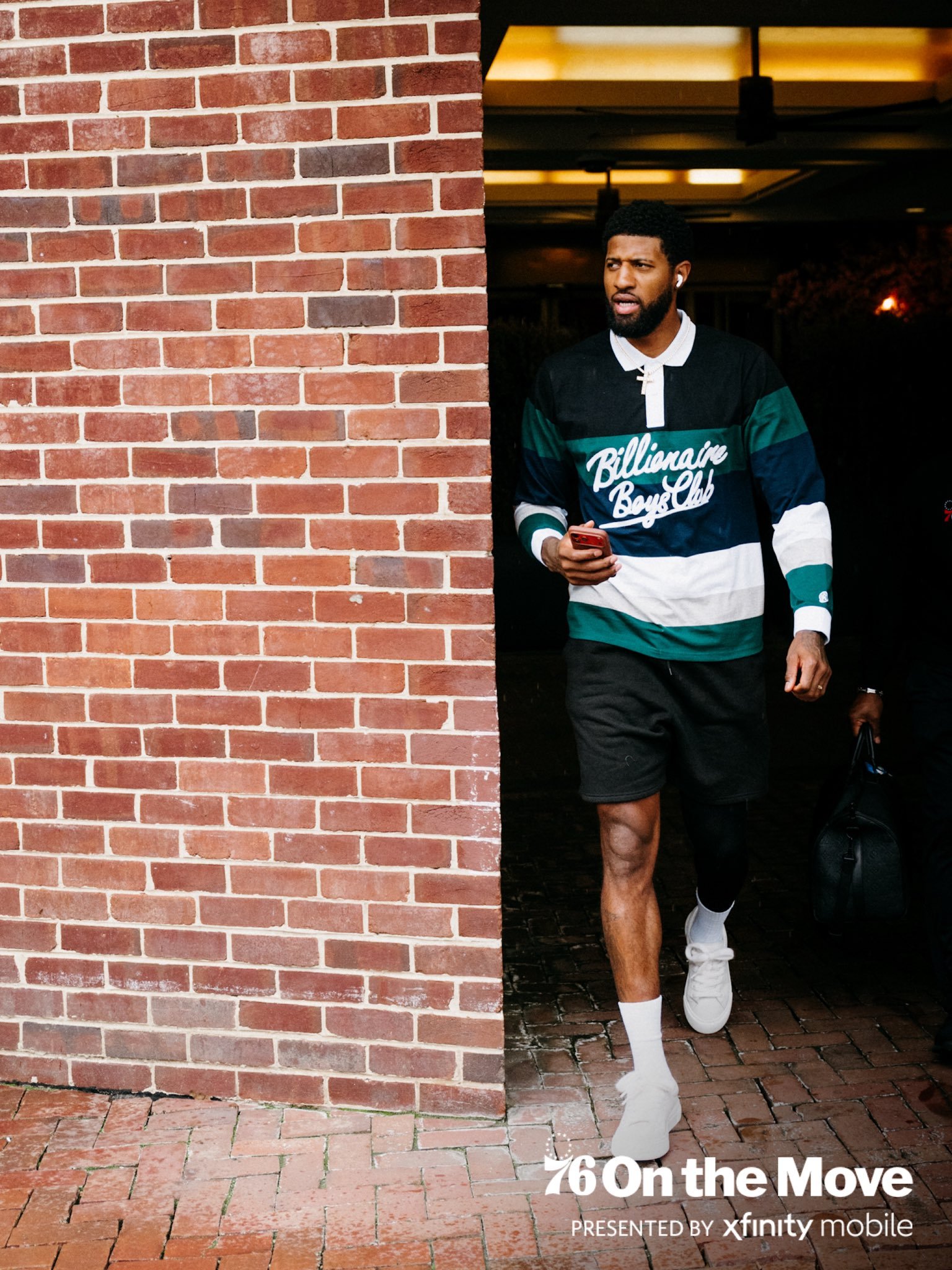 补发！分享今日份赛前出发球馆时的帅泡～费城76人76人vs奇才NBA点赞成金