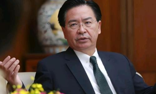 32 海里！6 艘执法舰艇！辽宁号航母坐镇！6 月 9 日顽固“台独”分子吴钊燮