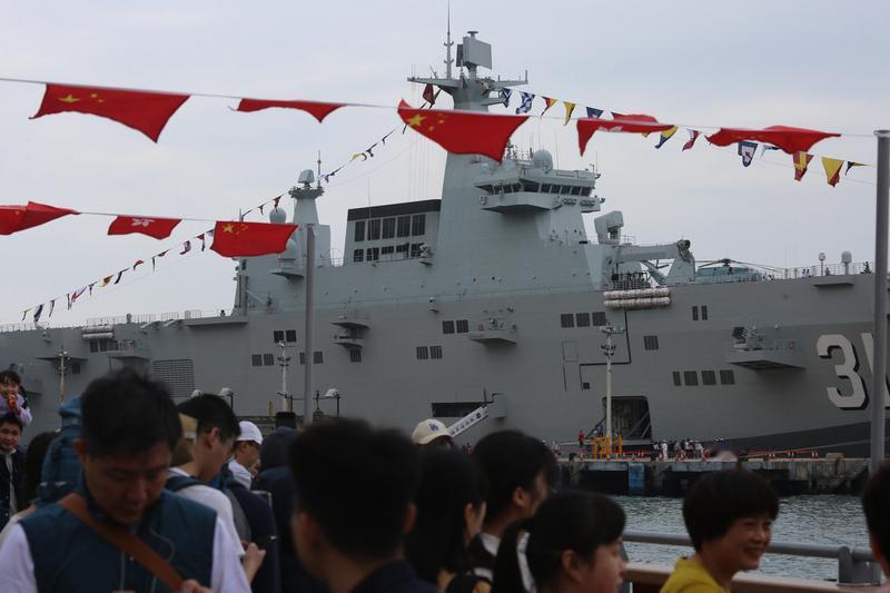 2026年4月20日，美菲拉上多国在南海周边搞“肩并肩”联合军演，1.7万人参与