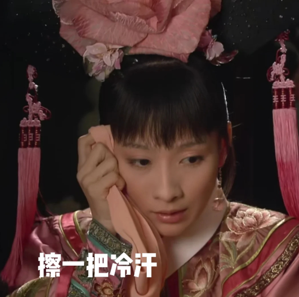 真的不要在床头上面挂东西了 结婚照、装饰品啥的掉下来还能理解，空调真的也会掉下来