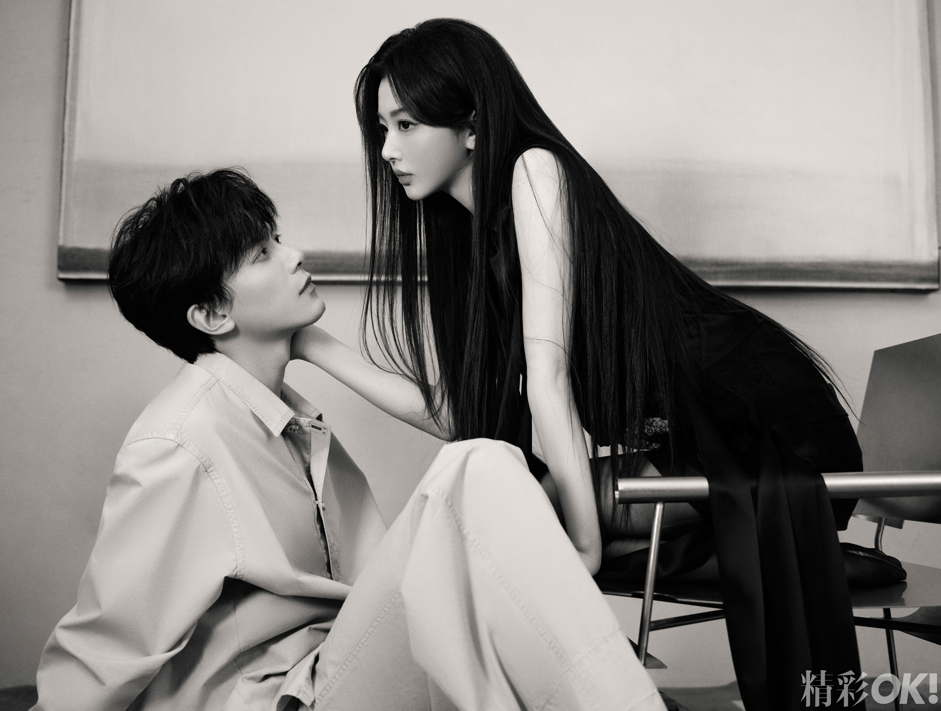 孔雪儿邓凯精彩OK浪漫博弈封面孔雪儿与邓凯解锁《精彩OK》浪漫博弈封面，多组造型