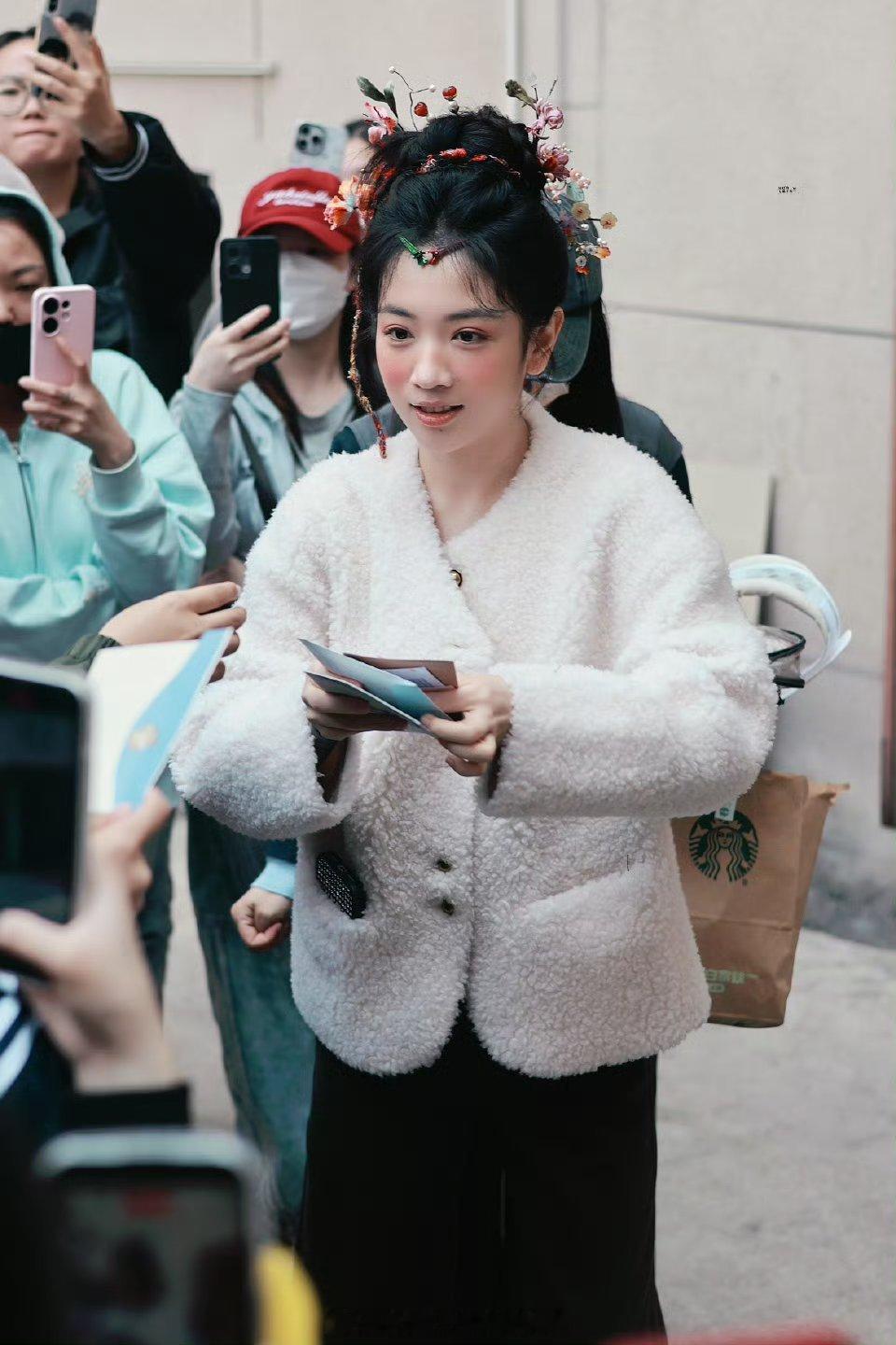 b站剧《昭阳公主》李宏毅孔雪儿芒t剧《宝珠》代露娃赖伟明何洛洛代露娃粉丝之前拒了