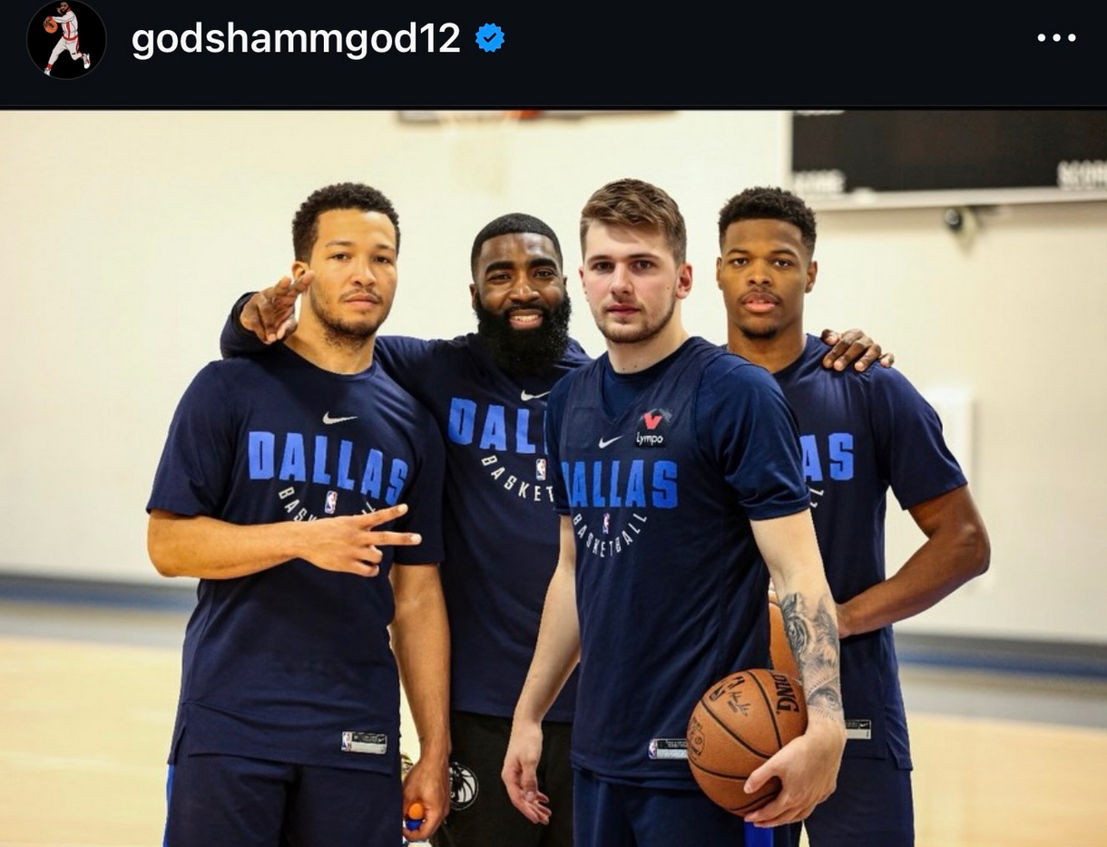 Shammgod晒了一张老照片，我草真帅。NBA