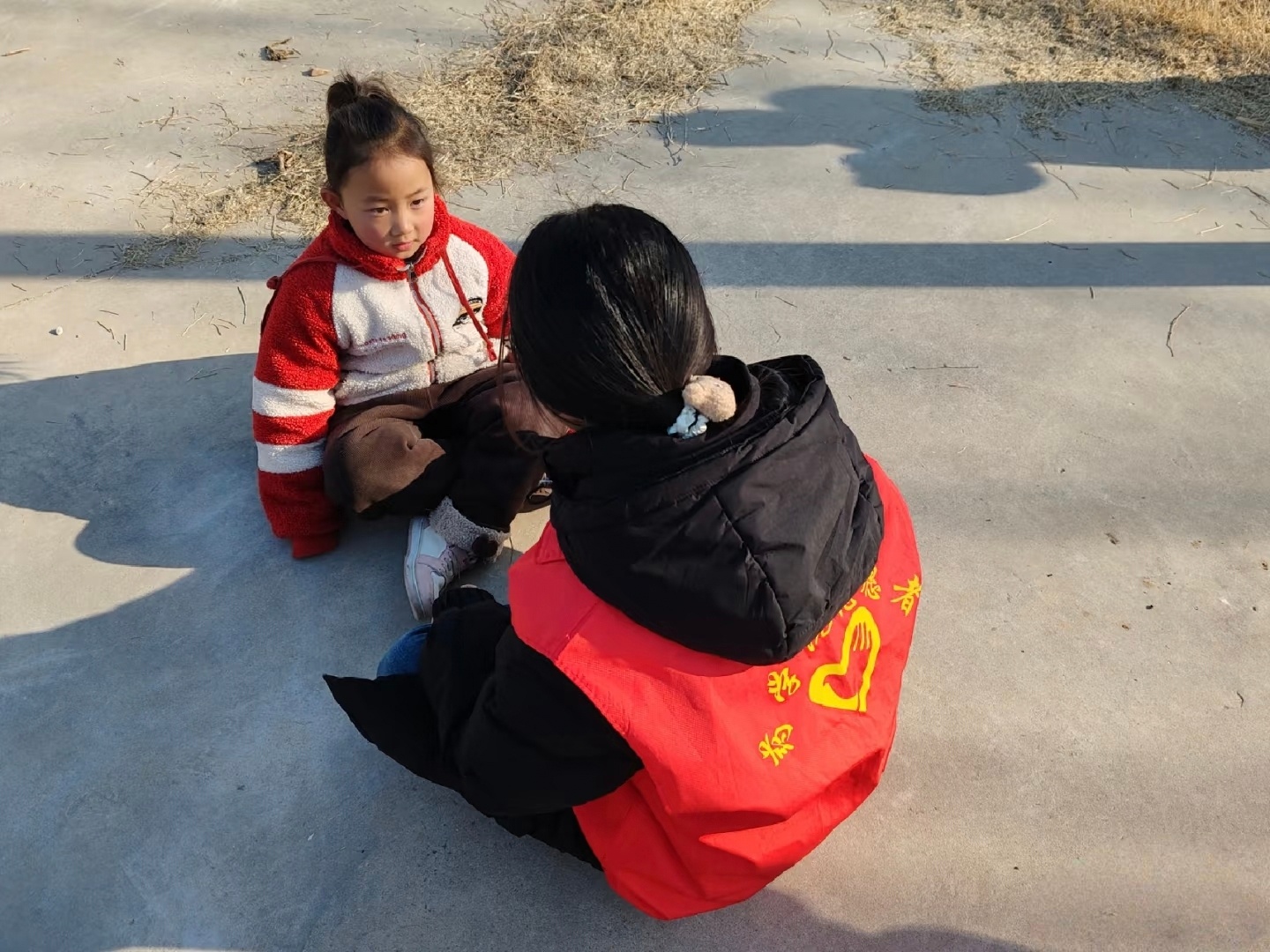 秦岭笑谈青春伴学助成长，暖冬护航润童心 【原创首发】曲阜师范大学 寒假社会实践计