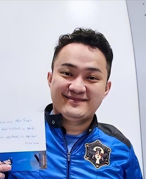孙宇晨有钱归有钱，这辈子与爱情无缘了。这位亿万富翁投资方面有耐心放长线，谈恋爱都