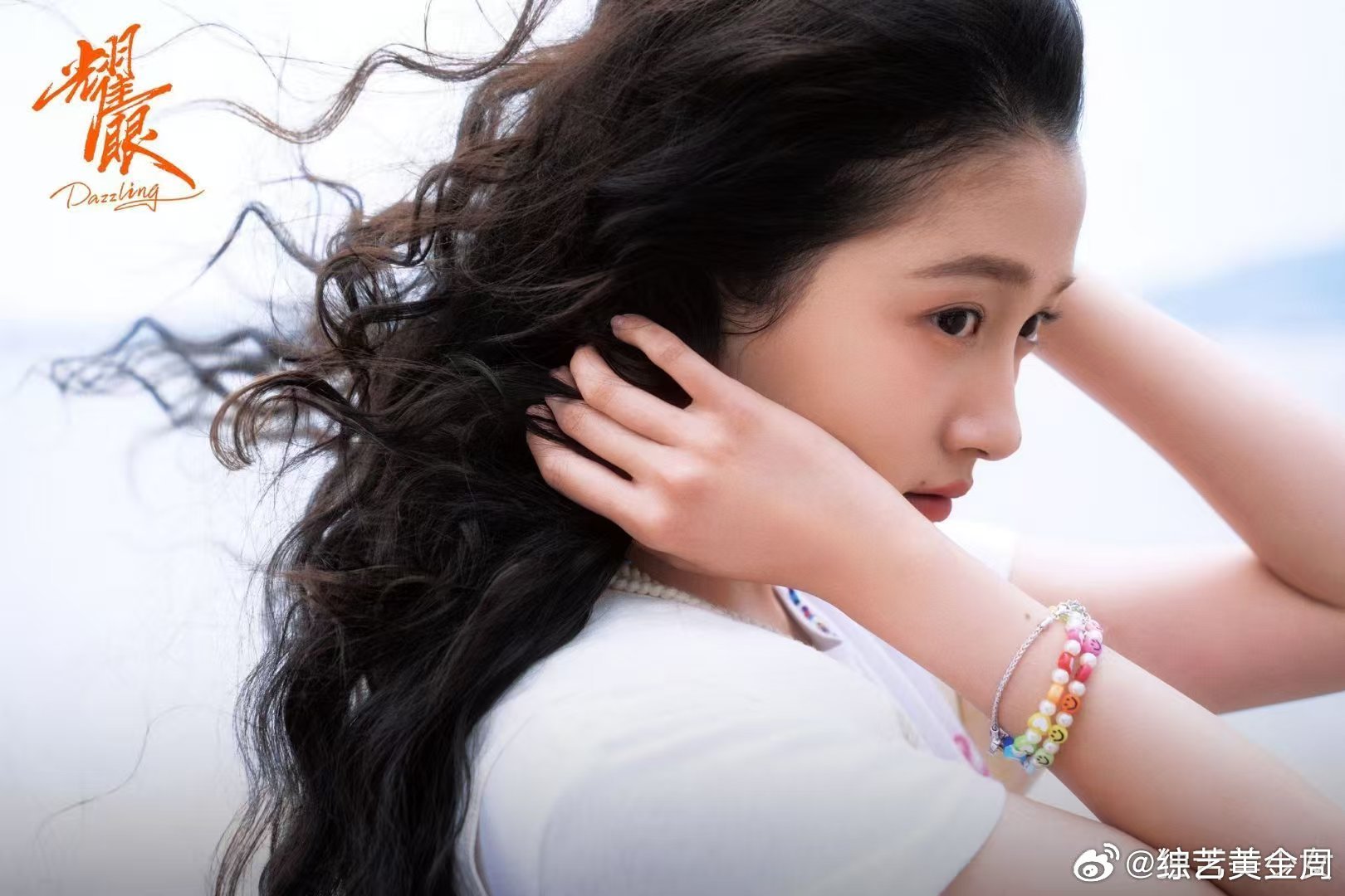 李昀锐把关晓彤举起来了 李昀锐男友力 翻看预告反复回看这段画面，李昀锐发力沉稳从