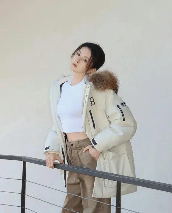 宋祖儿腰链宋祖儿戴了腰链啊啊啊啊啊！宋祖儿戴了腰链这个鹅是懂怎么让人心动的，总是