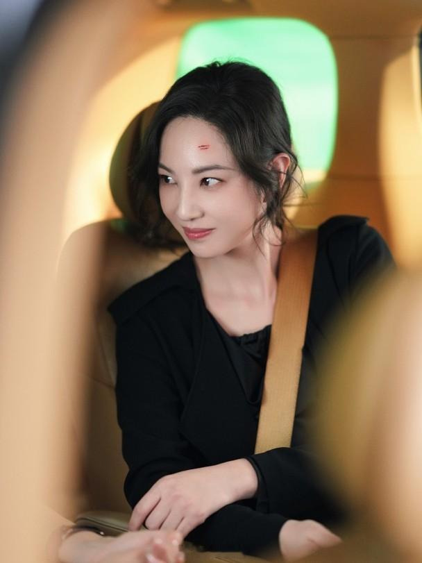 【On.cc】鄭希怡演技贏掌聲　與影后辛芷蕾過招藝人鄭希怡在新劇與內地女星辛芷蕾