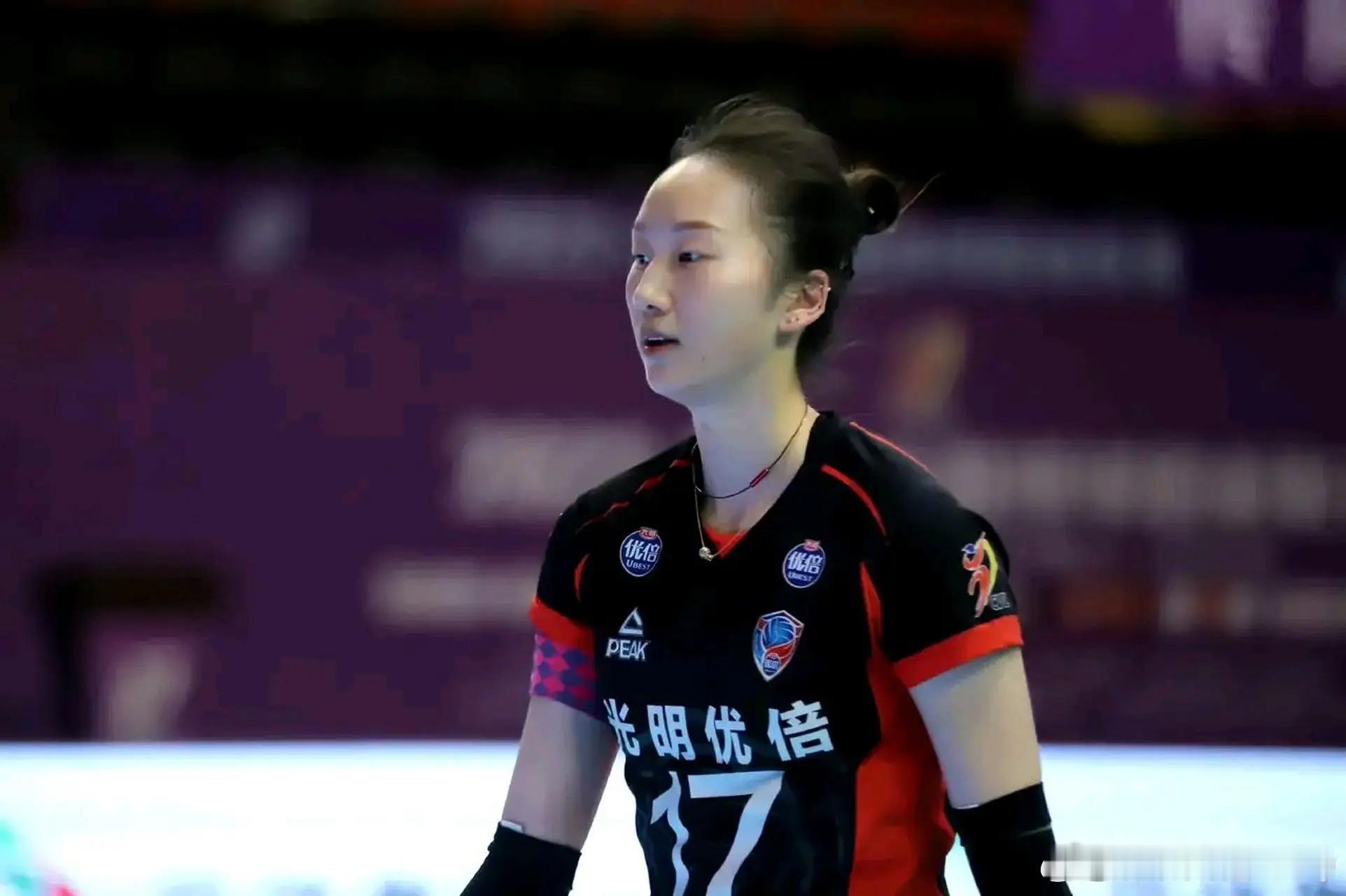 ⚔️ 全运会女排成人组季军战：福建队与上海队经历了5局苦战，最终上海女排惜败福建