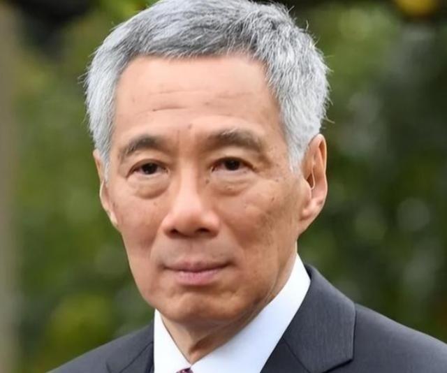 新加坡总理急了！8月23日国庆大会上，黄循财直接用中文下死命令：“绝不可成为单语