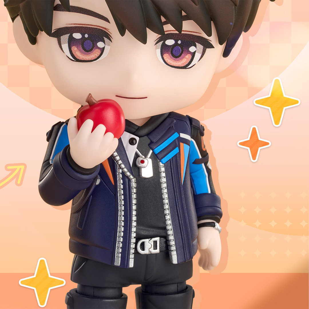 gsc细节还原的很到位，项链和哥哥左手戴的自律手环做的很精细，表情选的特别生动，