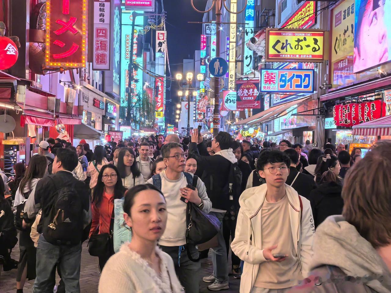 日本牛皮吹破了”？没了中国游客，日本旅游业单月暴跌57.3%，五年神话首次负增长