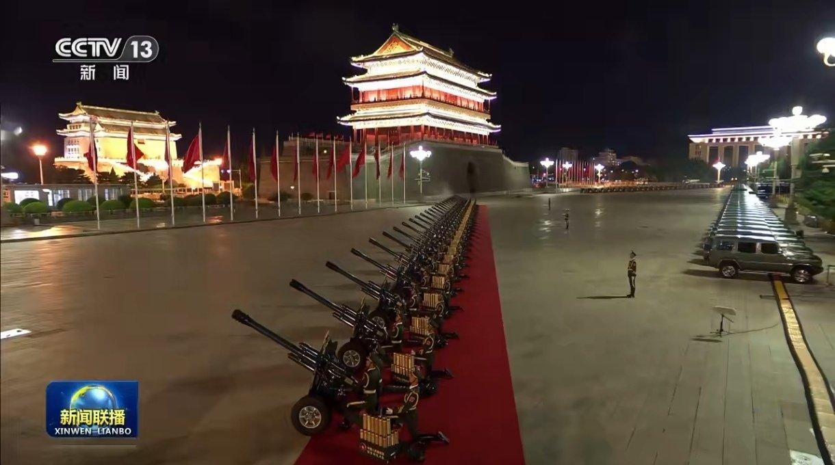 九三阅兵最后一次夜间演练画面最新画面公开了！[馋嘴][馋嘴] ​​​