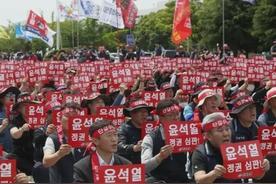韩国的繁荣，撑不过这一代人了
芯片卖疯了，韩国人均GDP今年要冲4万美元。但与此