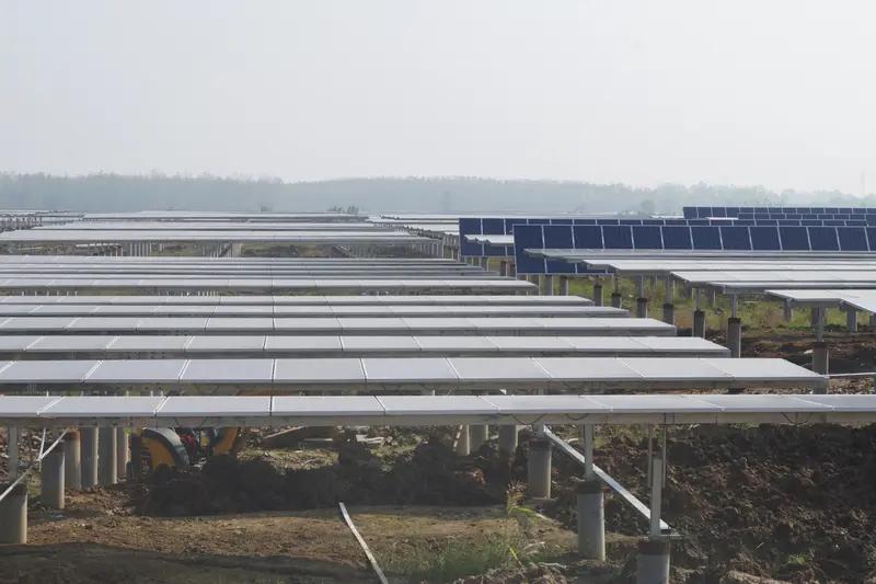 3月10日，中广核安徽舒城县2GW新能源项目（一期舒安、启安400MW光伏发电项