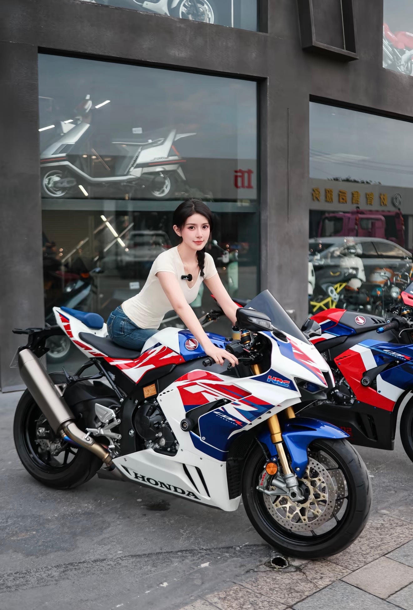 本田火刃1000RR-RKTM超级公爵1290阿普利亚RSV4这三台摩托车，你们