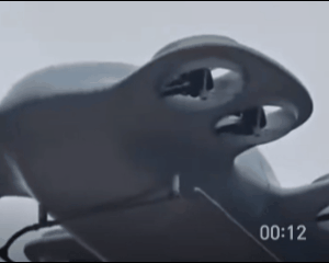 科幻成真！一架外形酷似飞碟的电动垂直起降航空器（eVTOL）已在武汉成功试飞，标