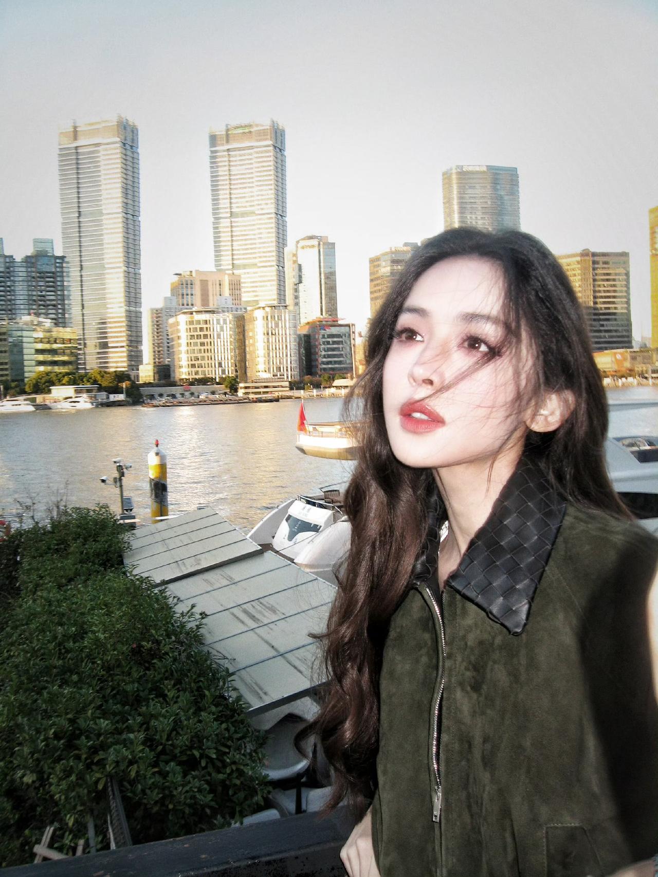 古力娜扎如此美丽的一张脸！[机智]
古力娜扎