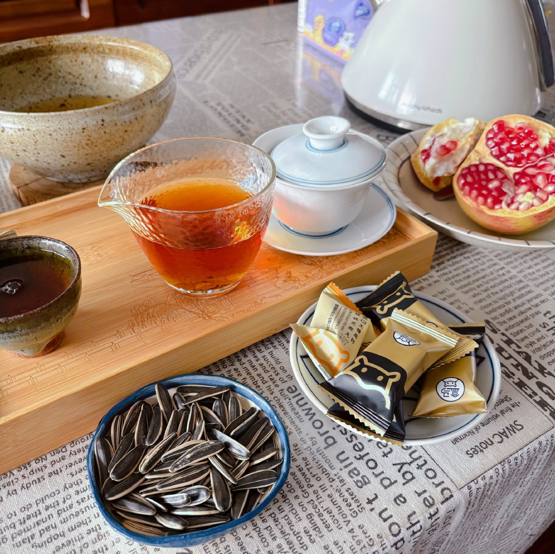 下午茶时间喝茶