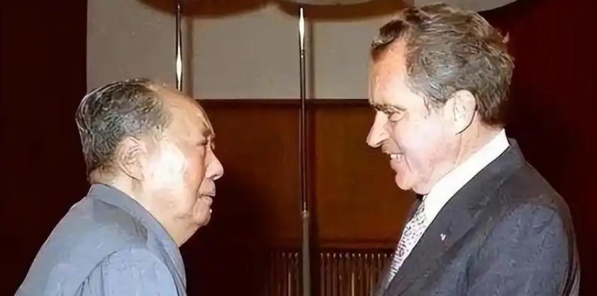 作为开启中美关系大门的美国总统，尼克松晚年坦言：自己很后悔当初访问中国。他为什么