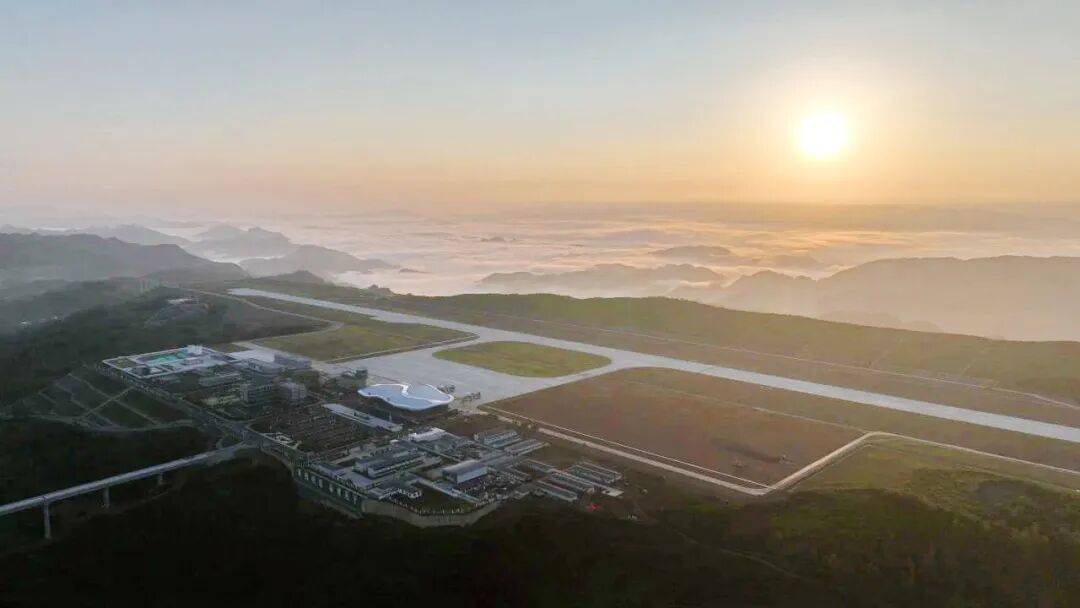 试飞飞机降落铜仁德江机场，距离正式通航更近一步