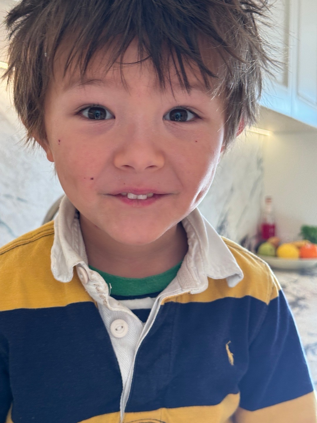🤧感冒了 脑袋昏昏沉沉的在游泳场地等孩子们下课 差点掉进泳池需要来点姜汁汽水?