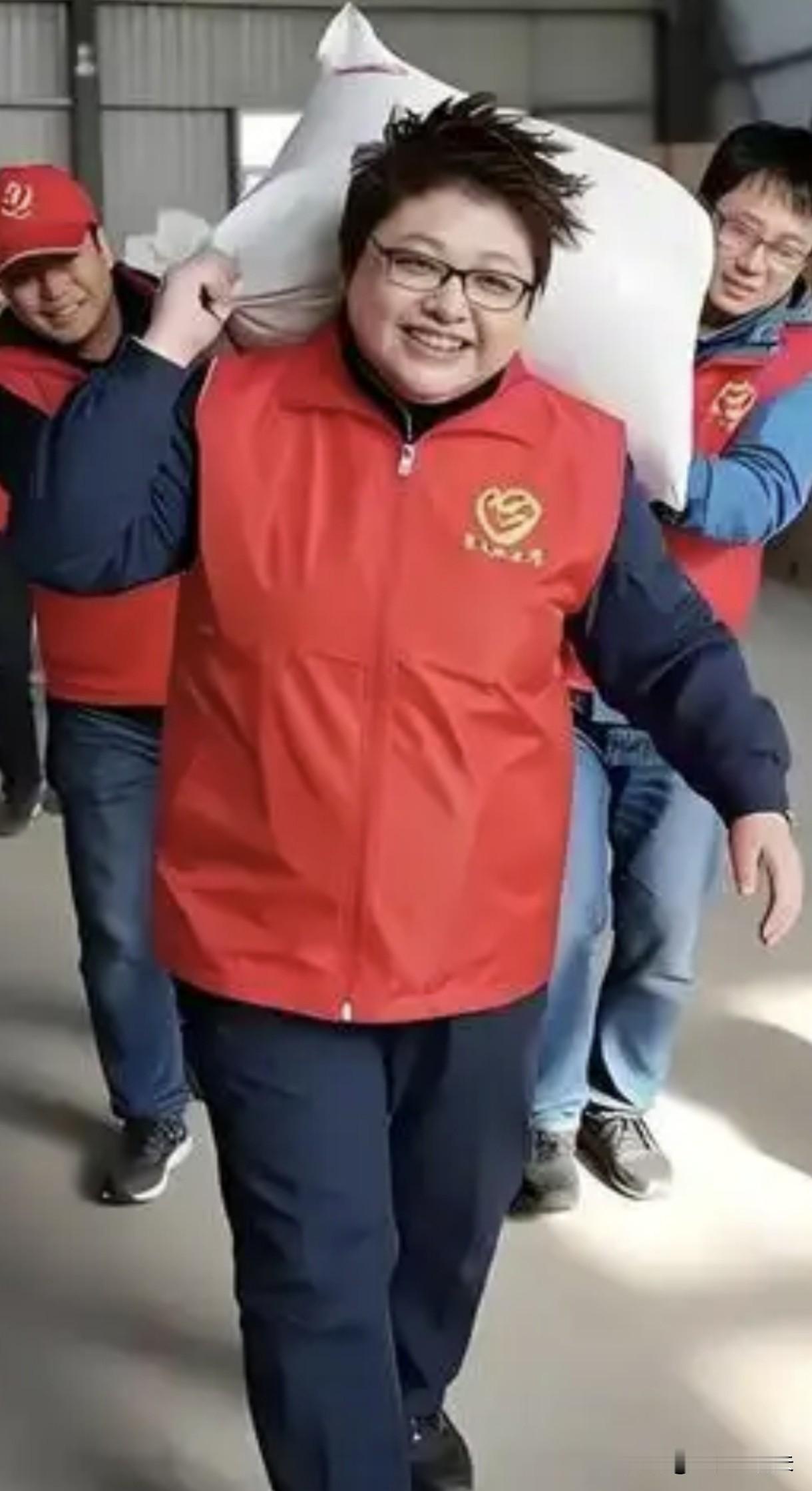 《保持沉默做该做的事》
       主导抹黑韩红之人，满心失望，费尽心思写诸多
