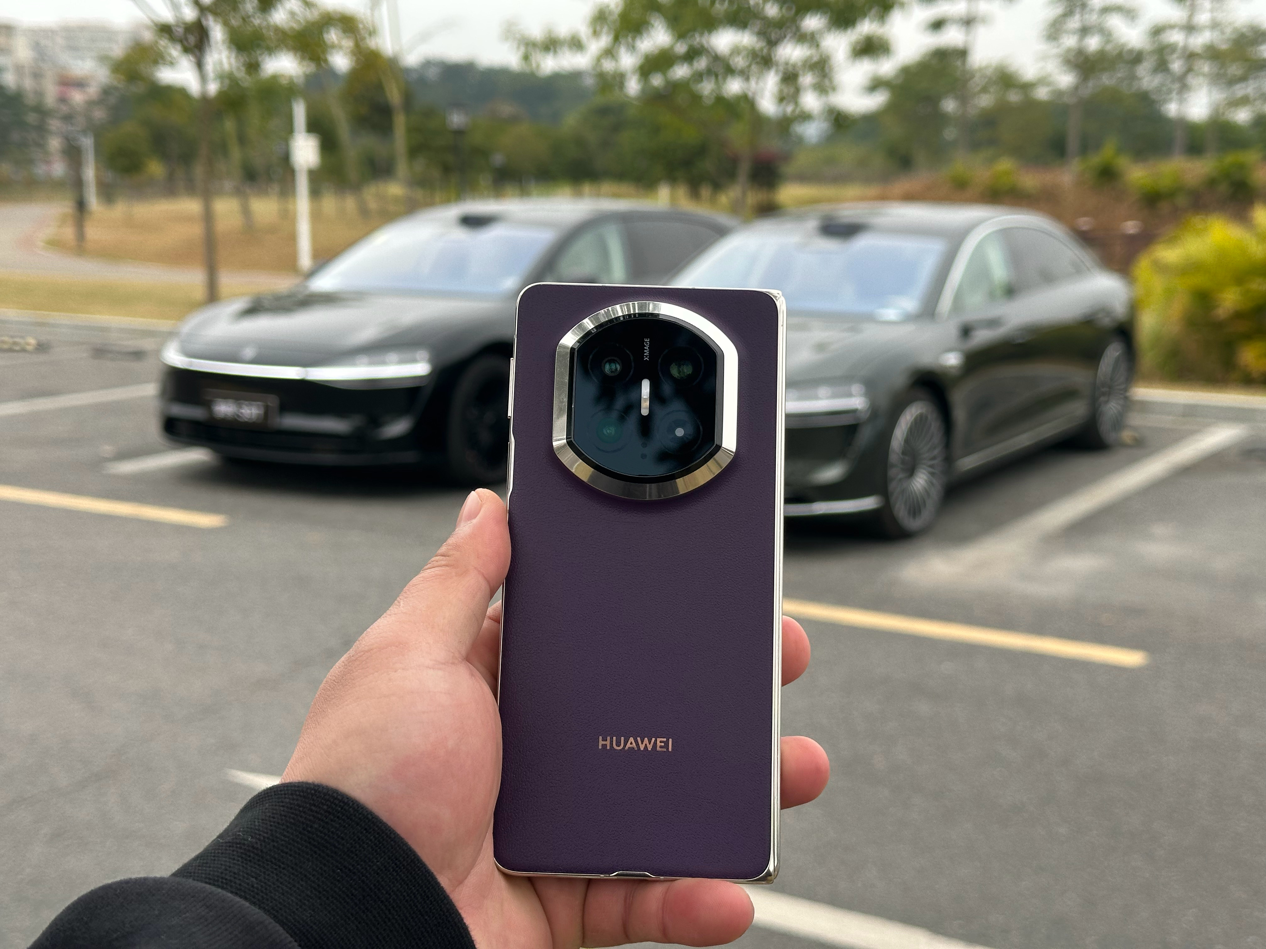 兄弟们享界旗舰9系双车+华为Mate X7，能拿下这套六十多万配置的人，应该算是