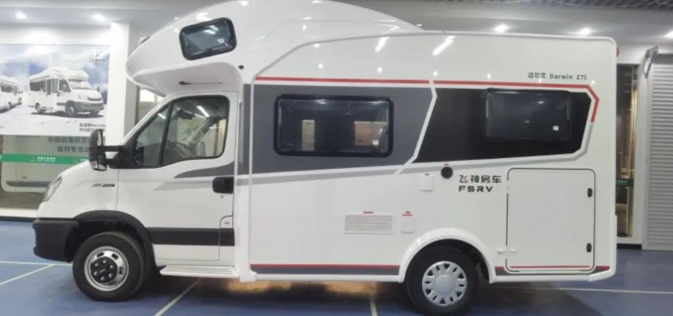 #50万元买辆房车怎么样呢?#房车不仅仅是一种交通工具，它更是一个移动的家，能够