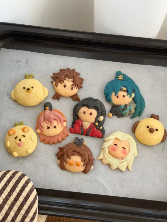 👩🏻‍🍳烤了一盘心纸君曲奇