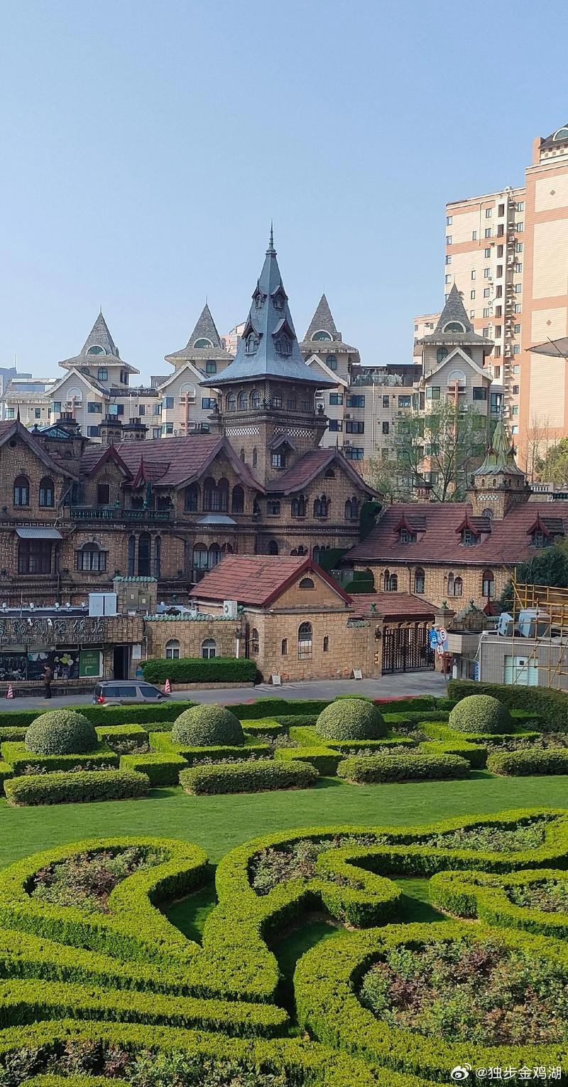 心里话        人生没有绝望，只有想不通；人生没有尽头，只有看不透。   